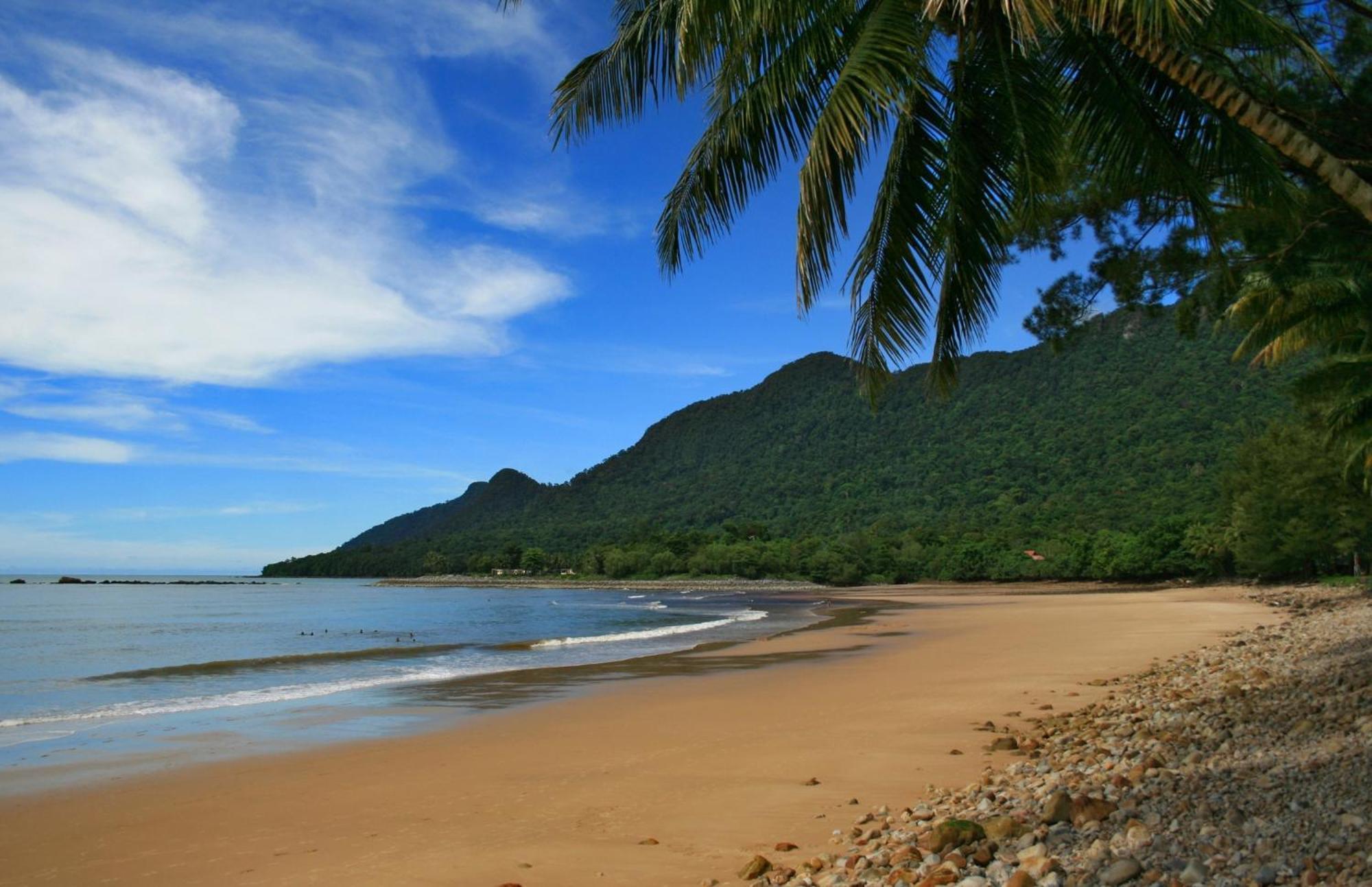 Damai Beach Resort Kuching Exterior foto